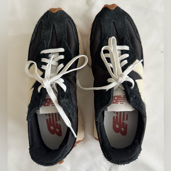 New Balance 327 Black and White Athletic Shoes - Picture 5 of 10